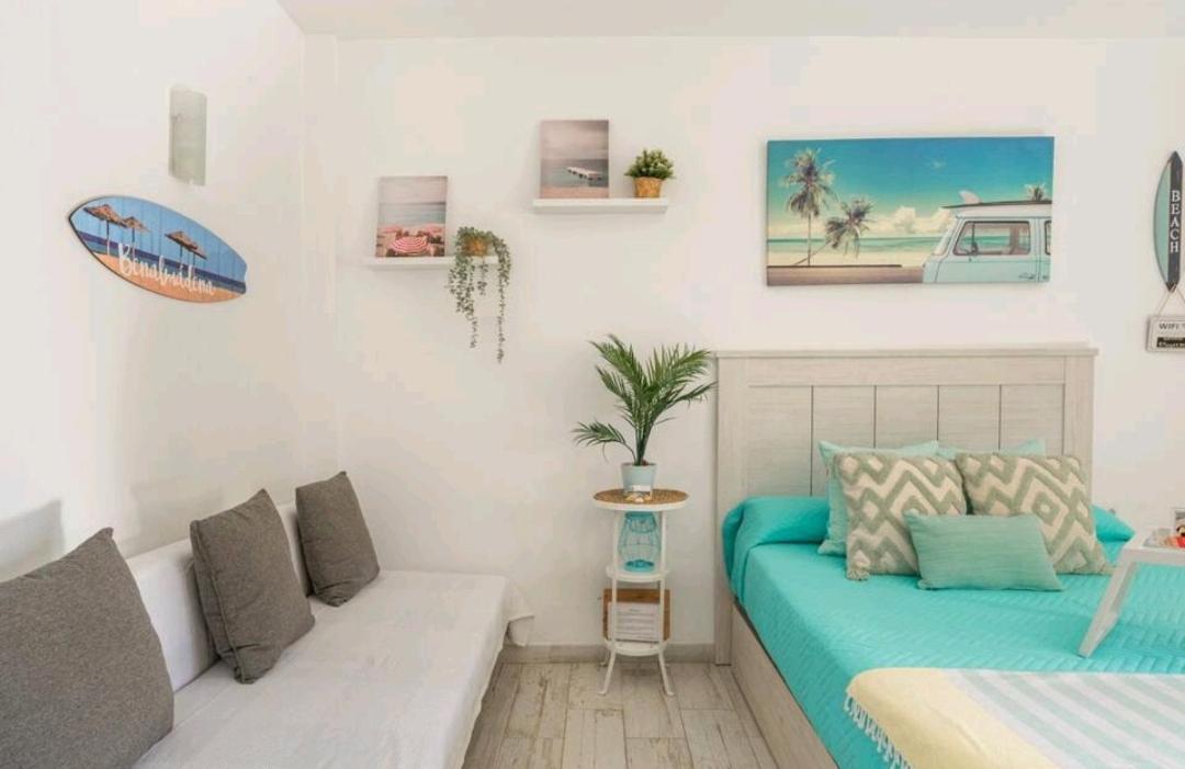 El Estudio De La Playa Benalbeach Holidays Deluxe Benalmádena Exteriör bild