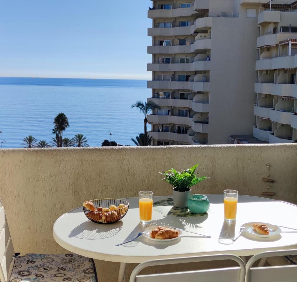 El Estudio De La Playa Benalbeach Holidays Deluxe Benalmádena Exteriör bild