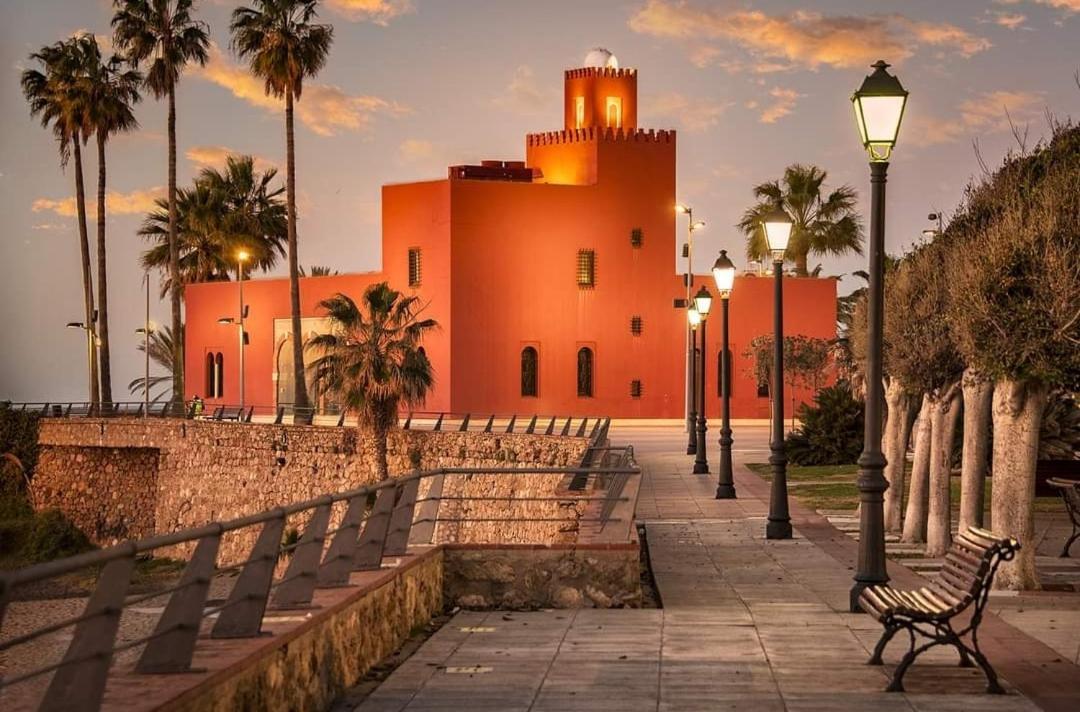 El Estudio De La Playa Benalbeach Holidays Deluxe Benalmádena Exteriör bild