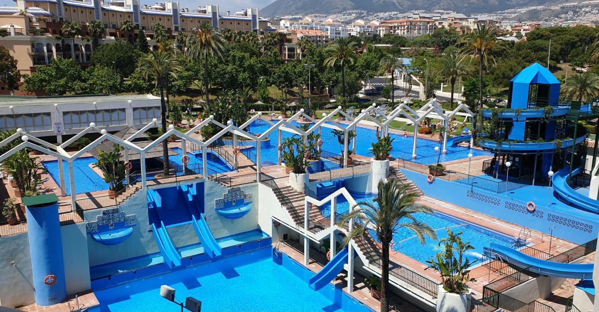 El Estudio De La Playa Benalbeach Holidays Deluxe Benalmádena Exteriör bild