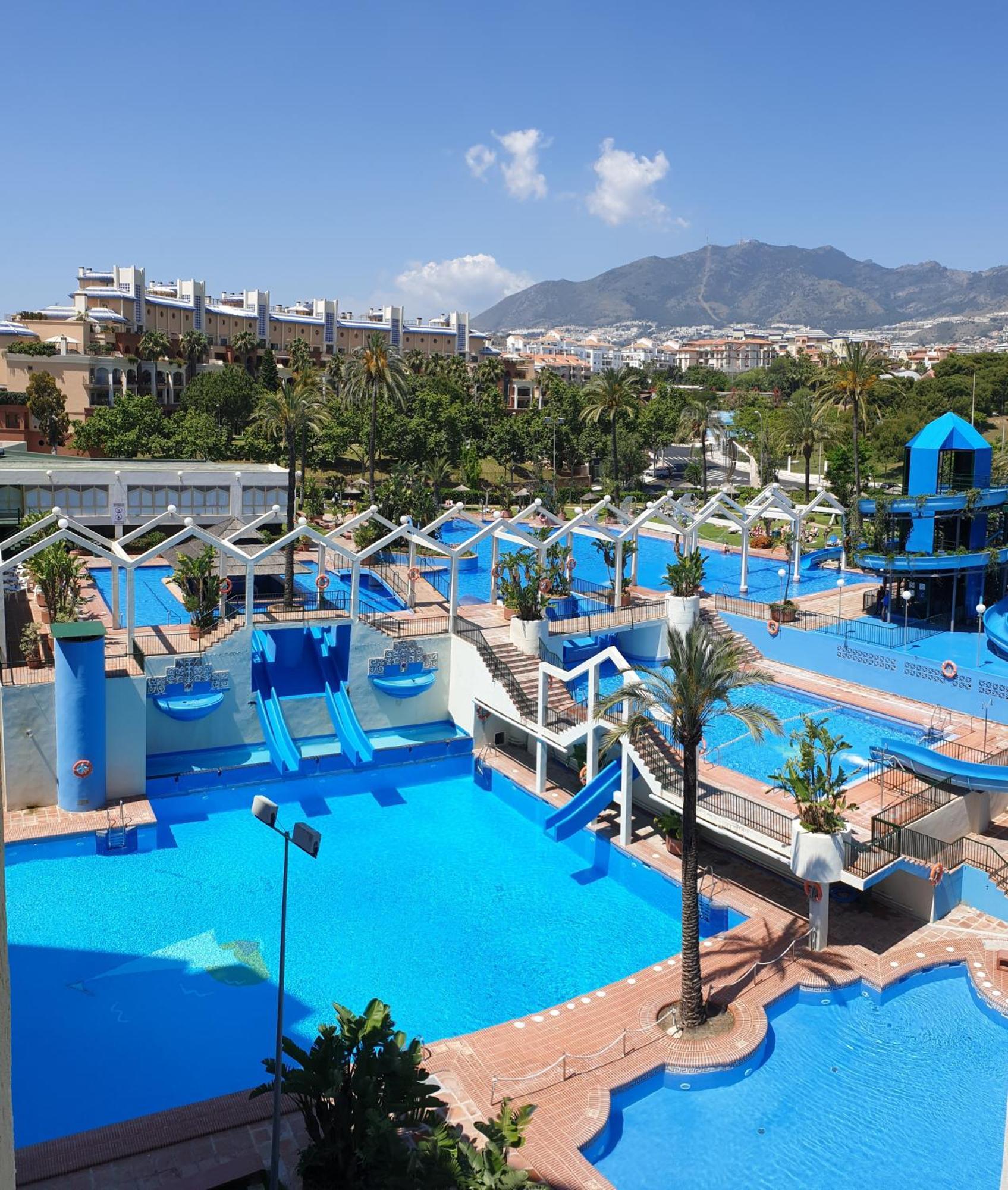 El Estudio De La Playa Benalbeach Holidays Deluxe Benalmádena Exteriör bild