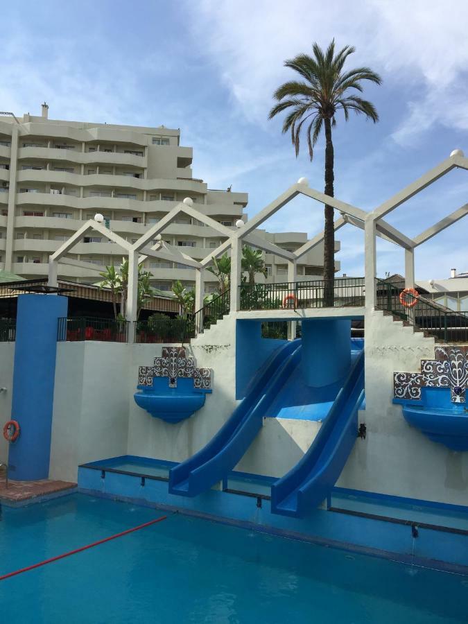 El Estudio De La Playa Benalbeach Holidays Deluxe Benalmádena Exteriör bild