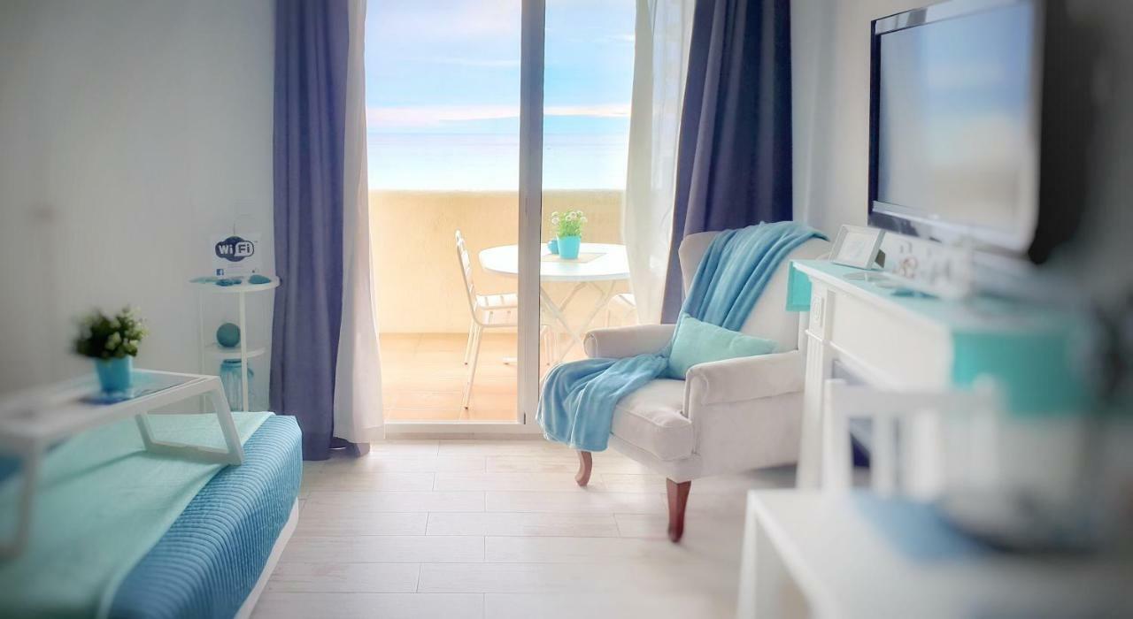 El Estudio De La Playa Benalbeach Holidays Deluxe Benalmádena Exteriör bild