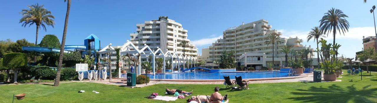 El Estudio De La Playa Benalbeach Holidays Deluxe Benalmádena Exteriör bild