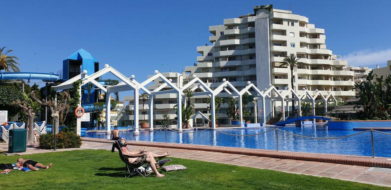 El Estudio De La Playa Benalbeach Holidays Deluxe Benalmádena Exteriör bild
