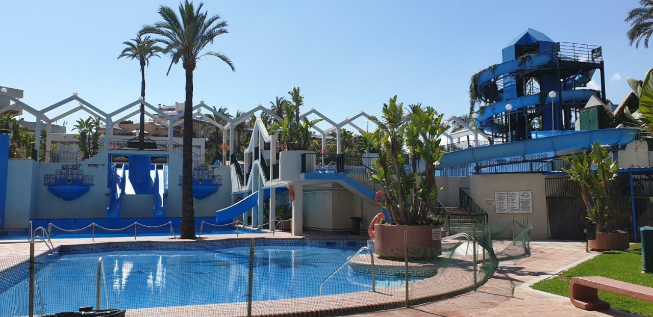 El Estudio De La Playa Benalbeach Holidays Deluxe Benalmádena Exteriör bild
