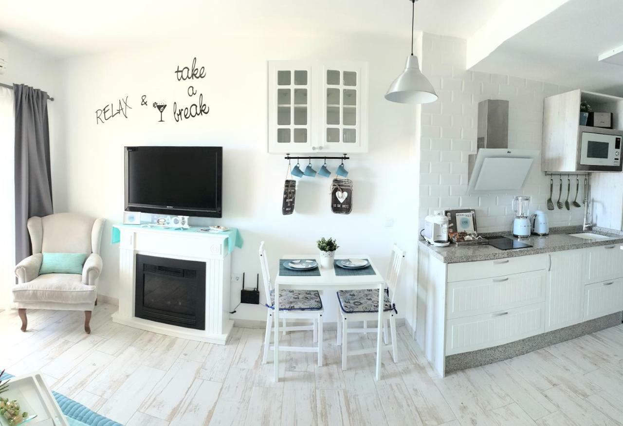 El Estudio De La Playa Benalbeach Holidays Deluxe Benalmádena Exteriör bild
