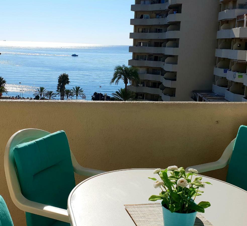 El Estudio De La Playa Benalbeach Holidays Deluxe Benalmádena Exteriör bild